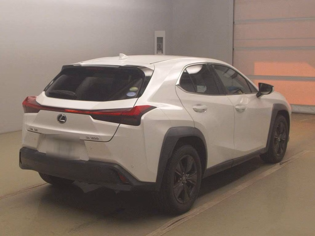 LEXUS UX200