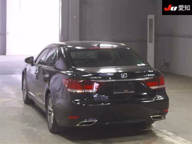 LEXUS LS600H
