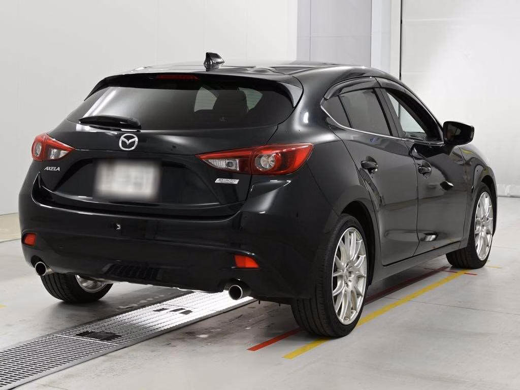 MAZDA AXELA