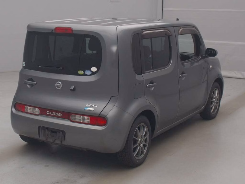 NISSAN CUBE