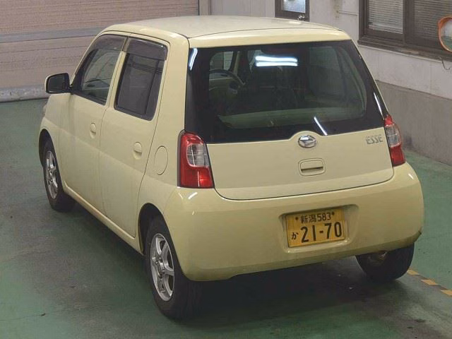 DAIHATSU ESSE
