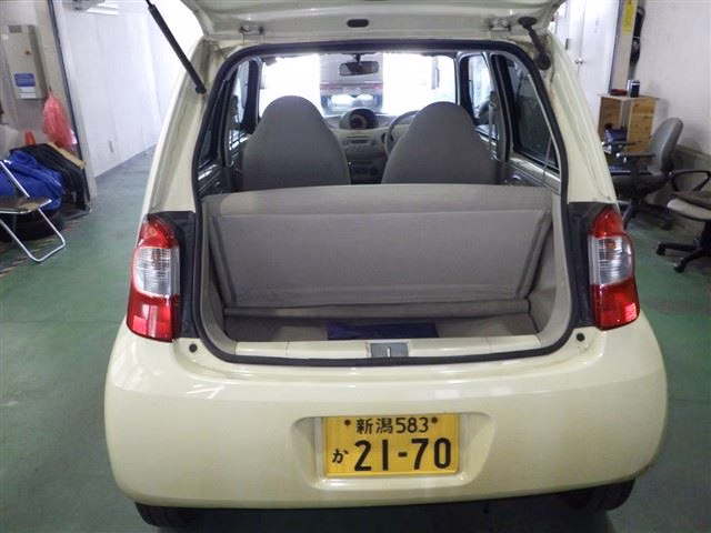 DAIHATSU ESSE