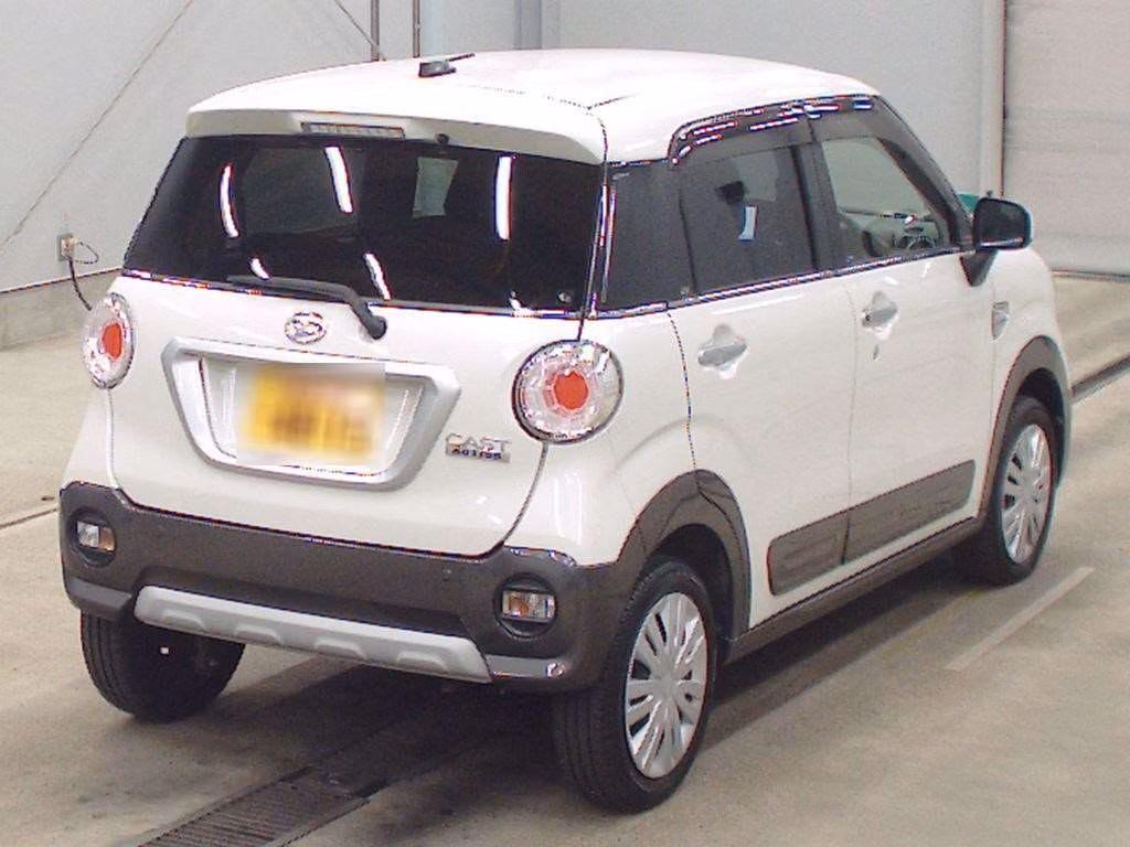 DAIHATSU CAST