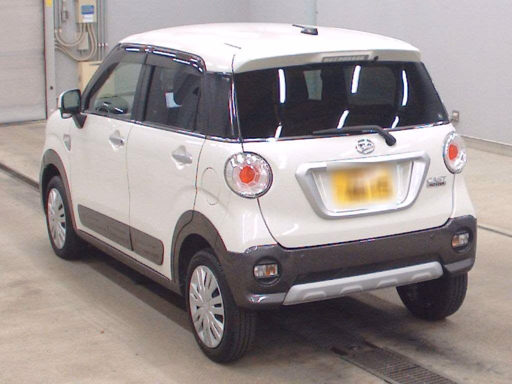 DAIHATSU CAST