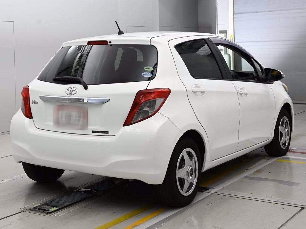 TOYOTA VITZ