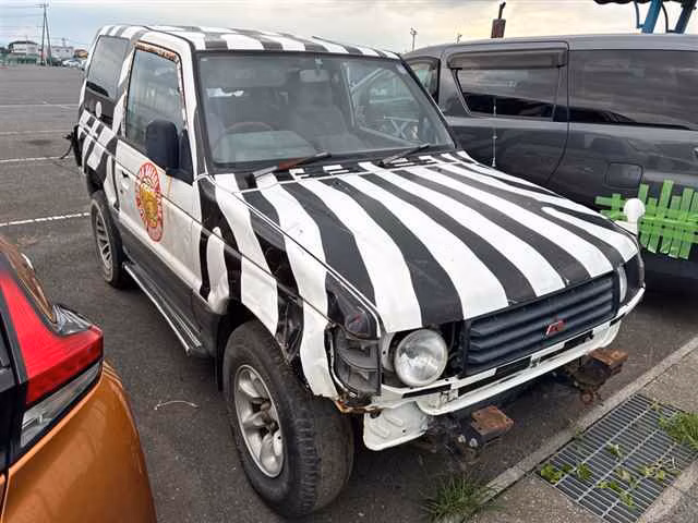 MITSUBISHI PAJERO