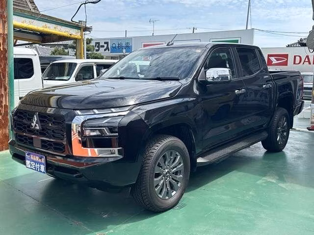 MITSUBISHI TRITON