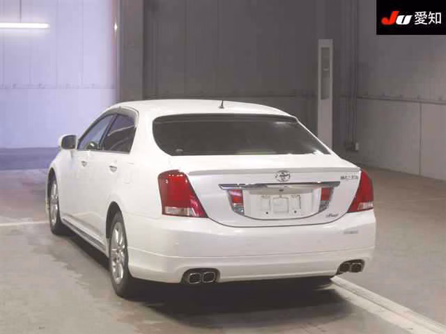 TOYOTA CROWN MAJESTA