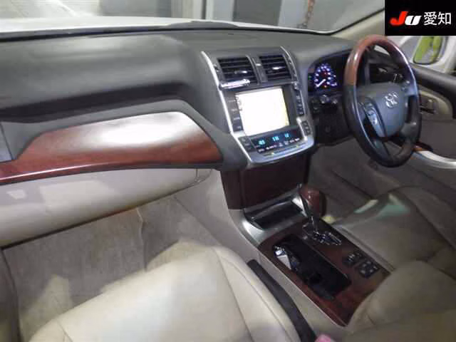TOYOTA CROWN MAJESTA