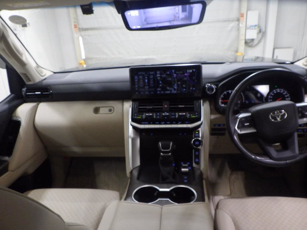 TOYOTA LAND CRUISER