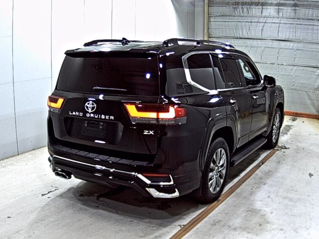 TOYOTA LAND CRUISER