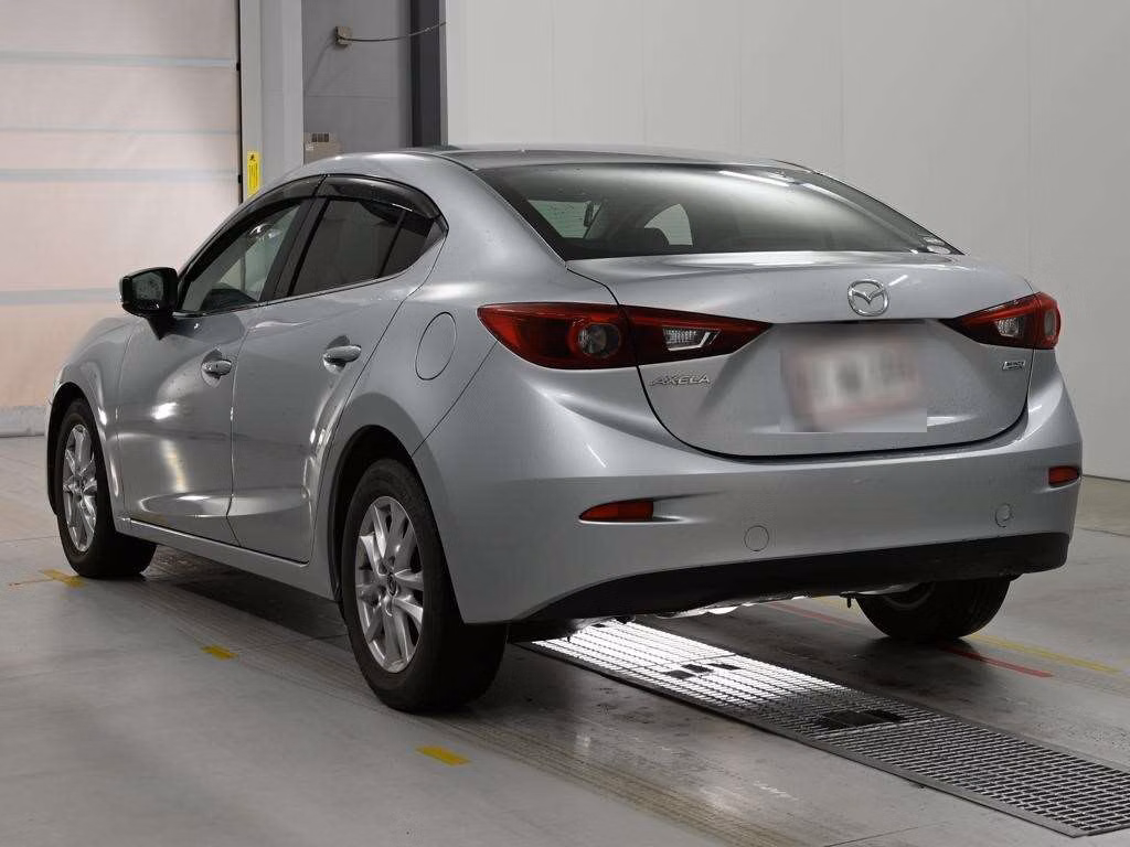 MAZDA AXELA