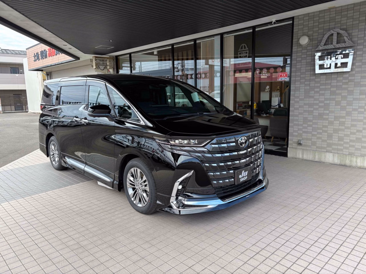 TOYOTA ALPHARD