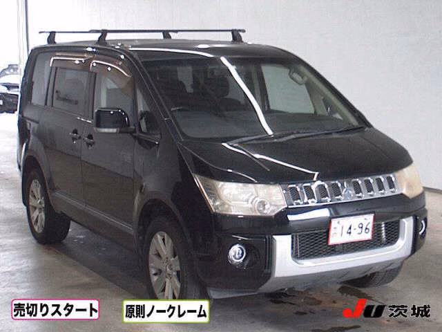 MITSUBISHI DELICA D:5