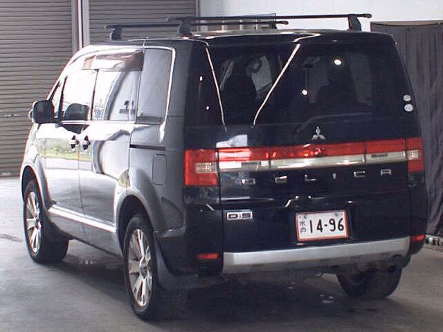 MITSUBISHI DELICA D:5