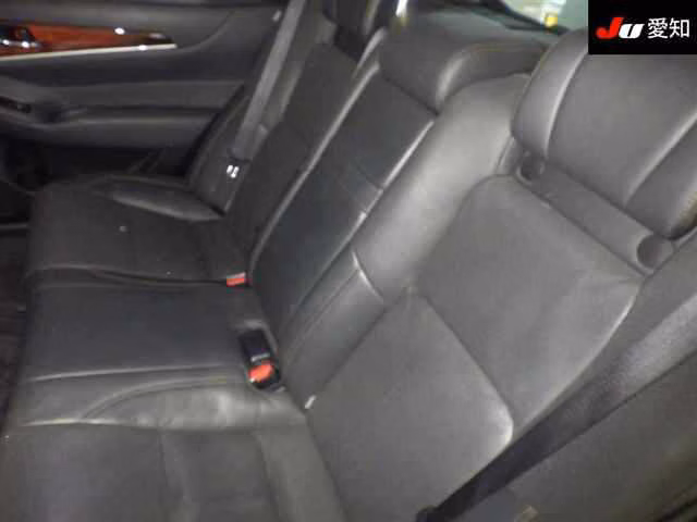 TOYOTA CROWN MAJESTA