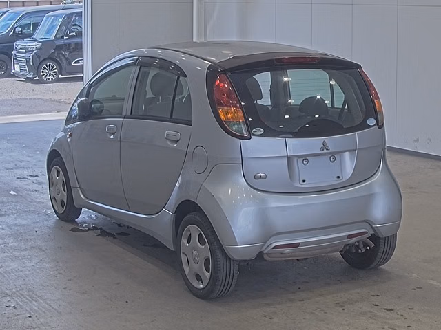 MITSUBISHI I