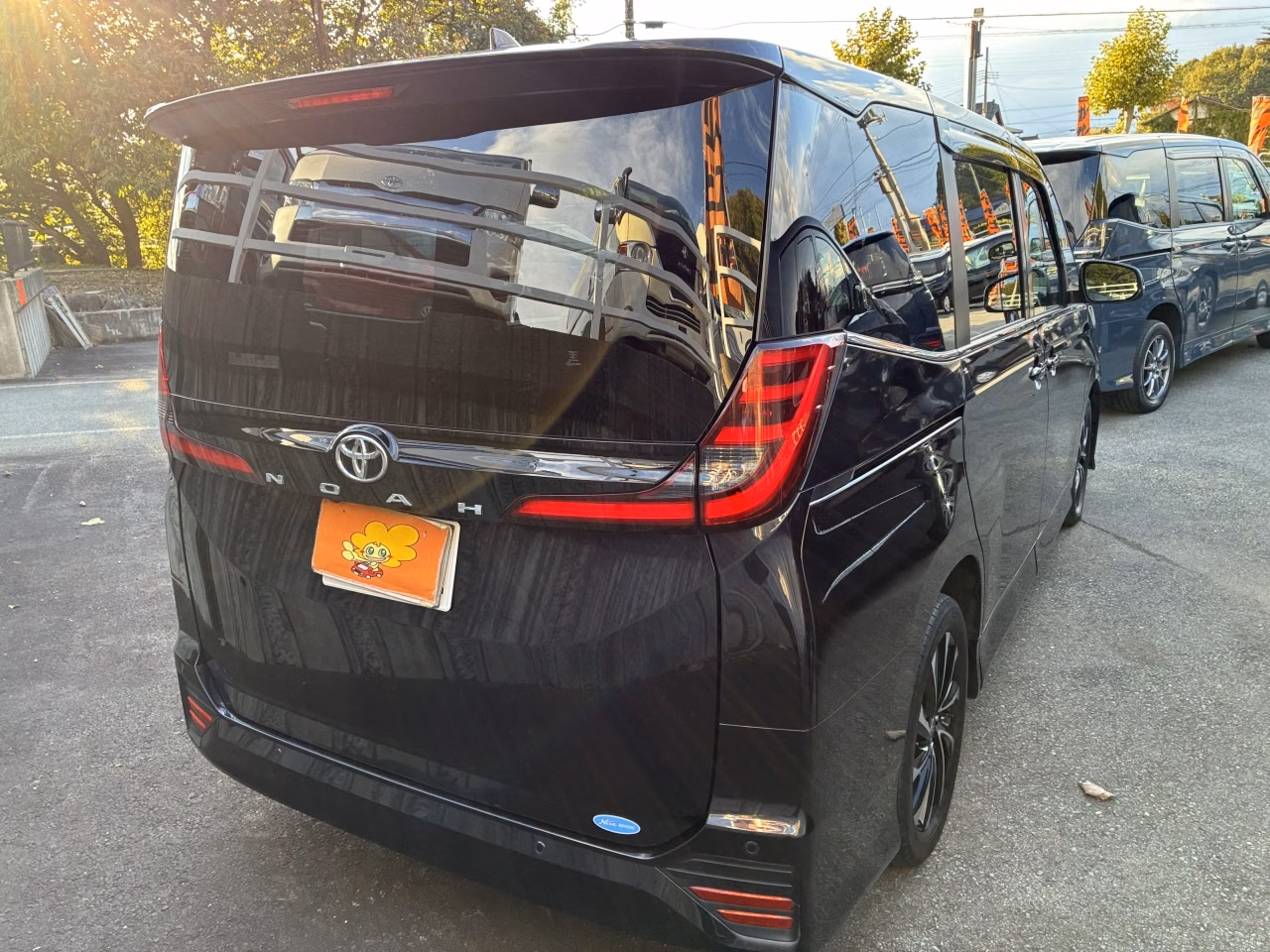 TOYOTA NOAH