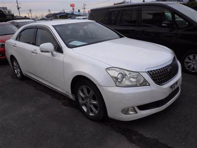 TOYOTA CROWN MAJESTA
