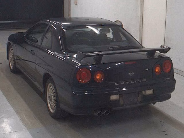 NISSAN SKYLINE