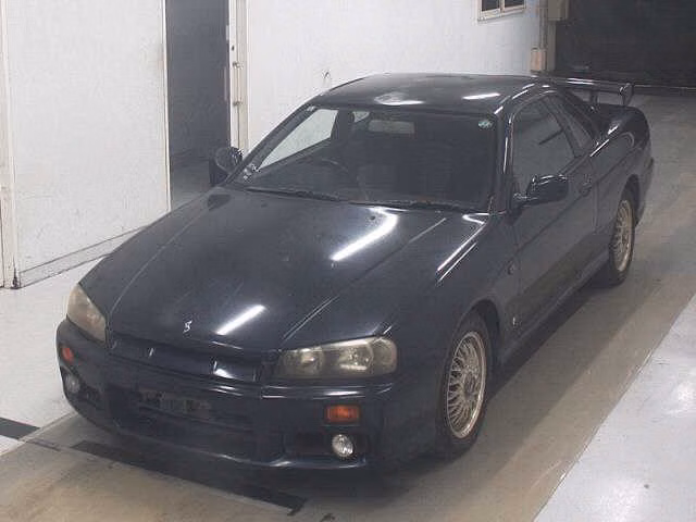 NISSAN SKYLINE