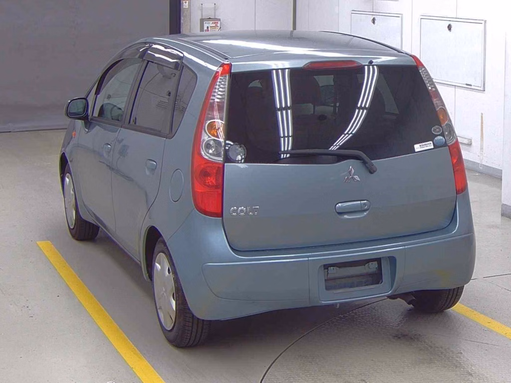 MITSUBISHI COLT