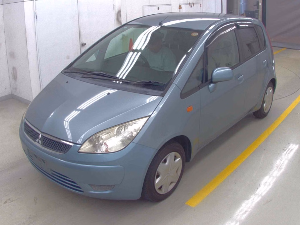 MITSUBISHI COLT
