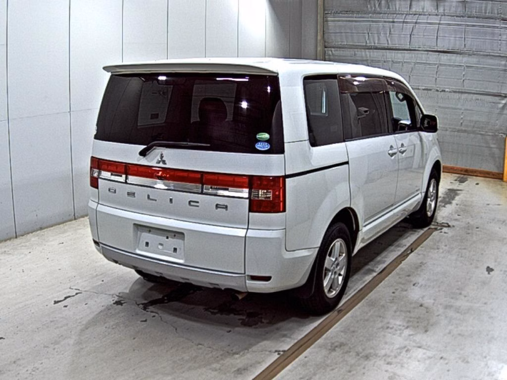 MITSUBISHI DELICA D:5