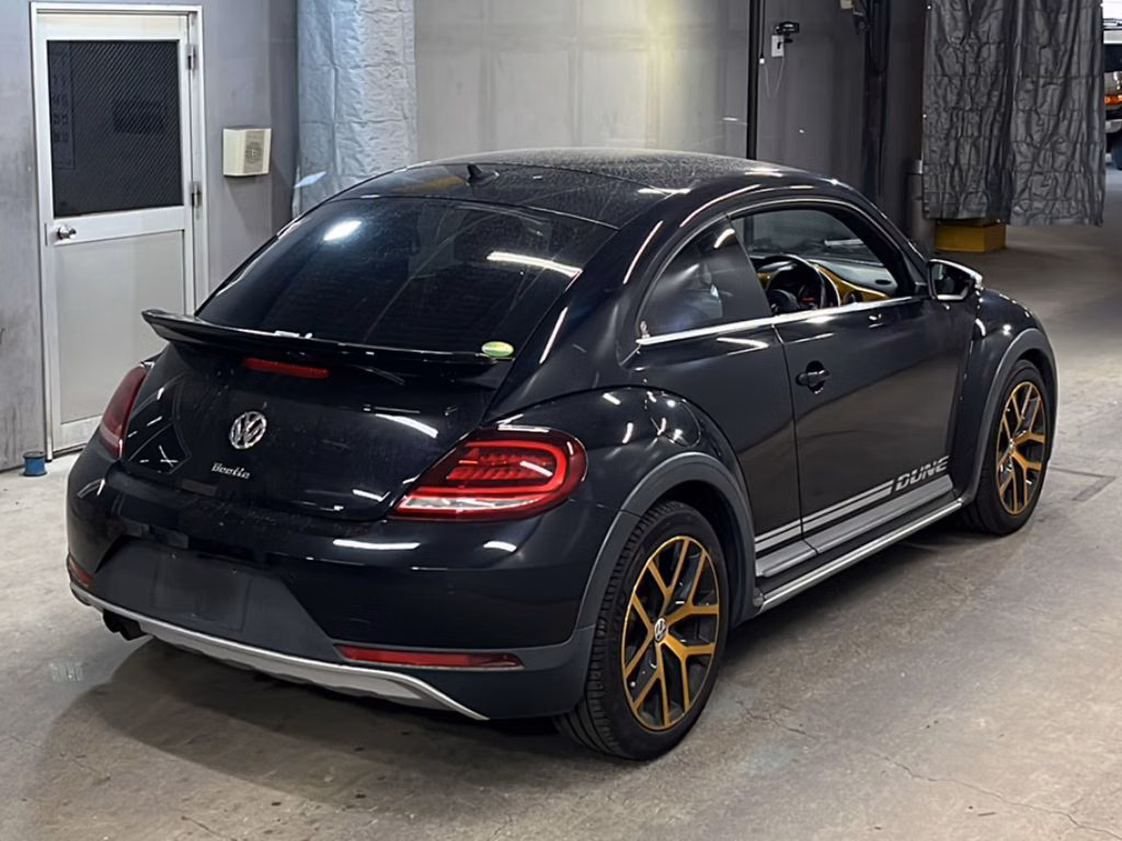 VOLKSWAGEN BEETLE