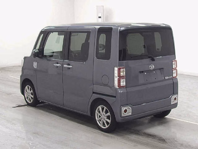 DAIHATSU WAKE