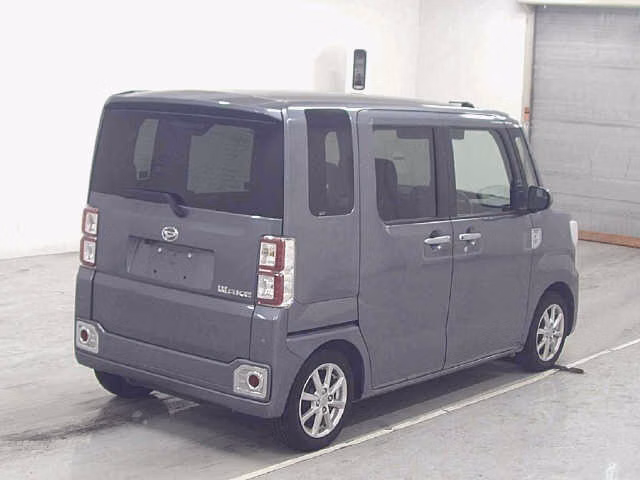 DAIHATSU WAKE