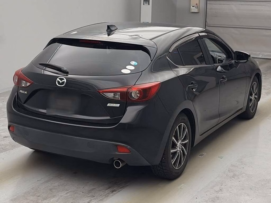 MAZDA AXELA