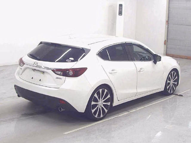MAZDA AXELA