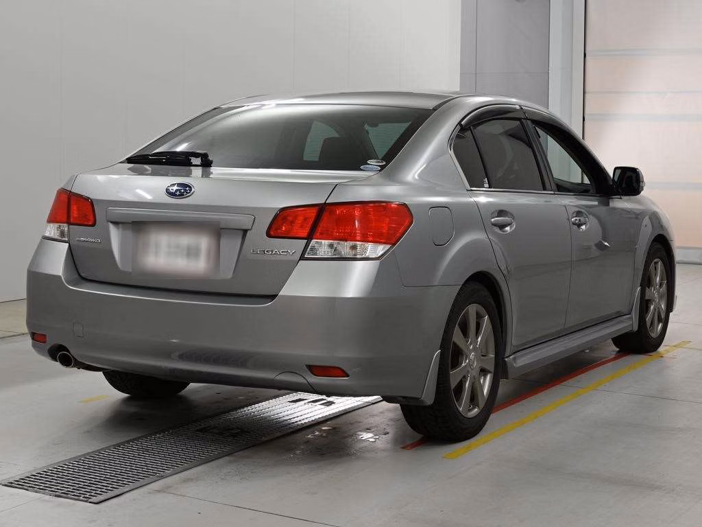 SUBARU LEGACY B4
