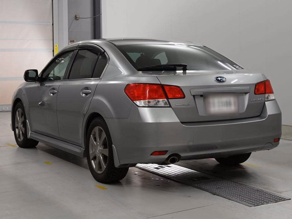 SUBARU LEGACY B4