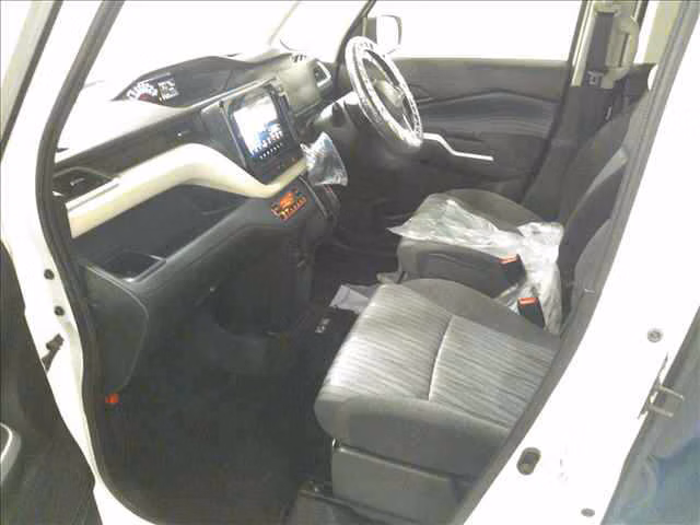MITSUBISHI DELICA D:2