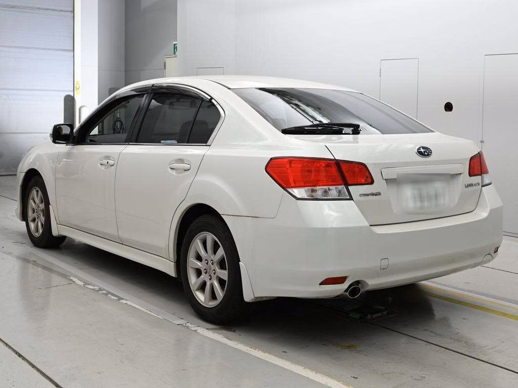 SUBARU LEGACY B4