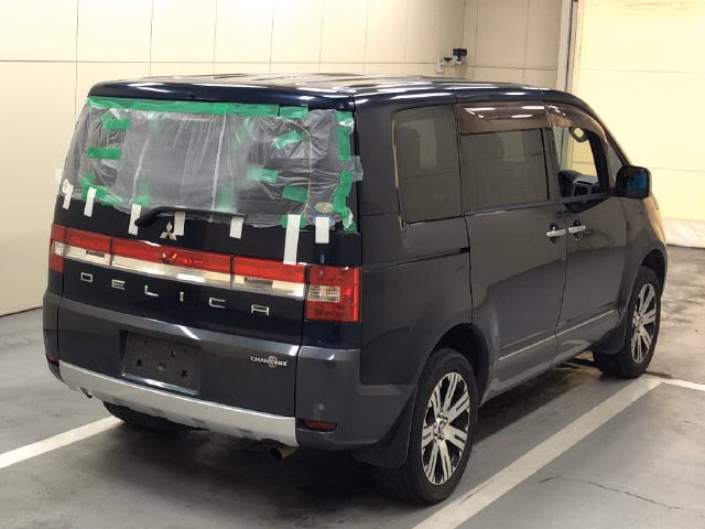 MITSUBISHI DELICA D:5
