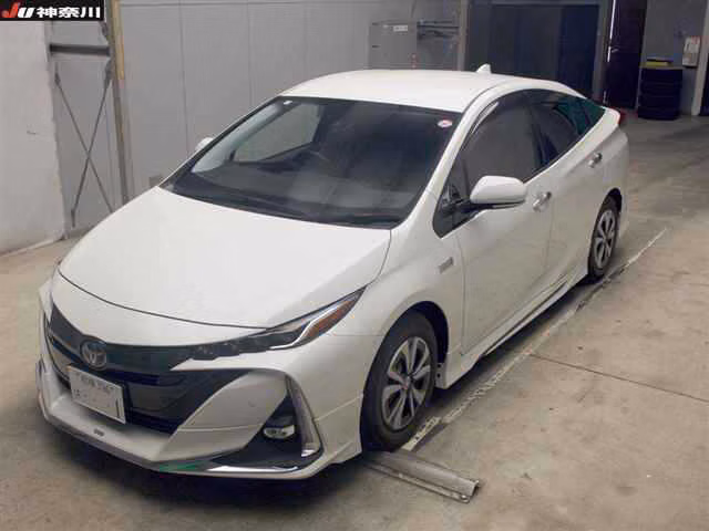 TOYOTA PRIUS PHV