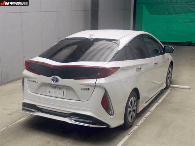 TOYOTA PRIUS PHV