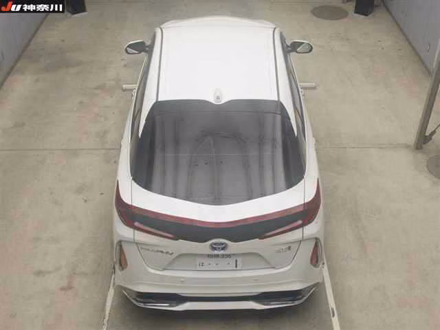 TOYOTA PRIUS PHV