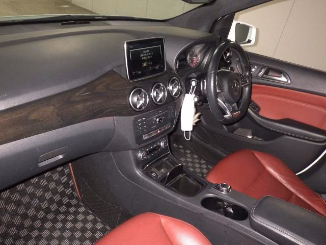 MERCEDES-BENZ B-CLASS