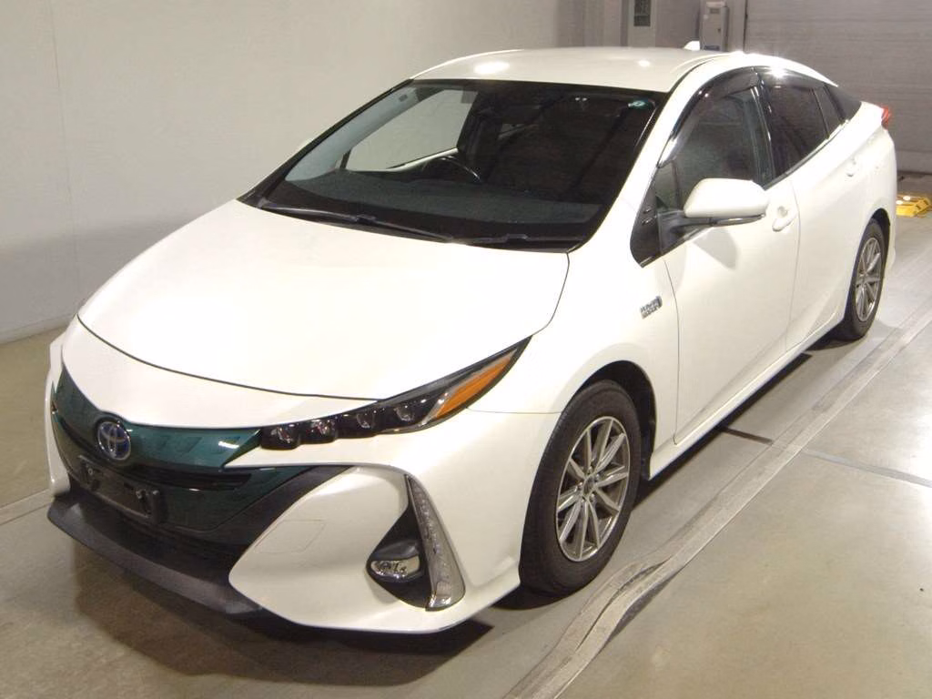 TOYOTA PRIUS PHV