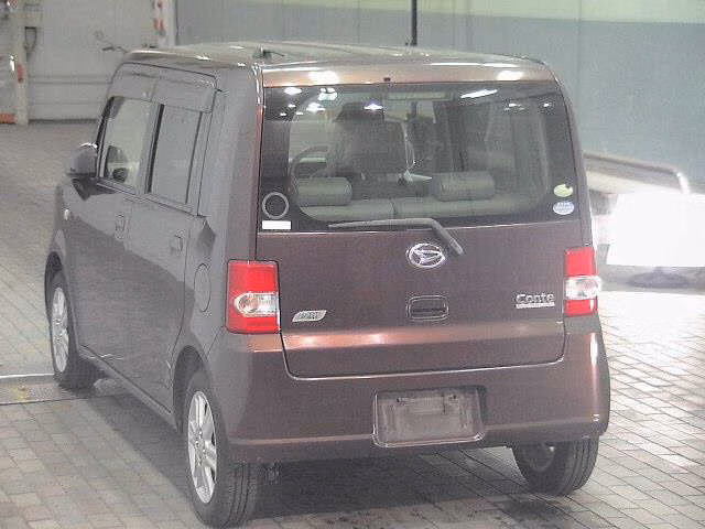 DAIHATSU MOVE CONTE