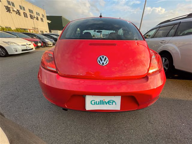 VOLKSWAGEN BEETLE