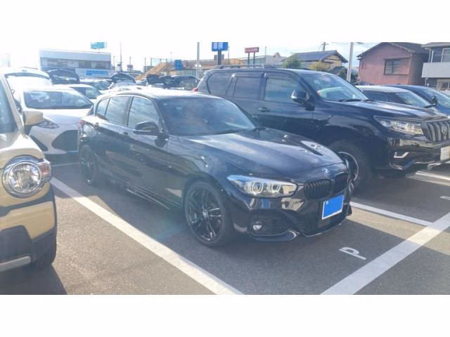 BMW 1-SERIES
