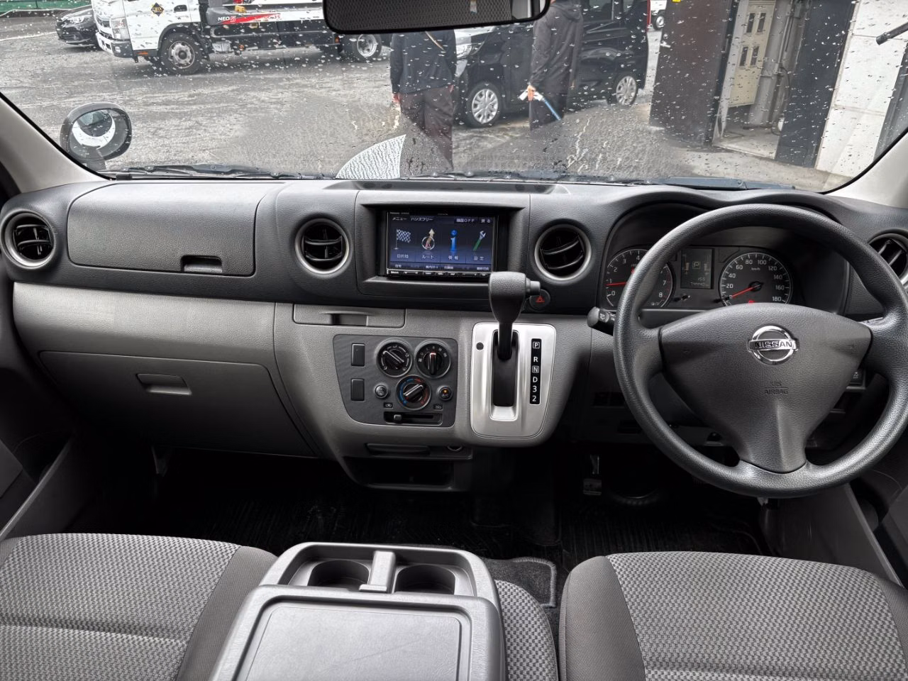 NISSAN NV350 CARAVAN