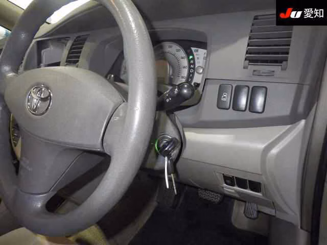 TOYOTA ISIS