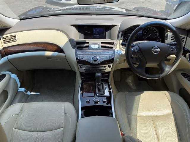 NISSAN FUGA