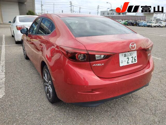 MAZDA AXELA